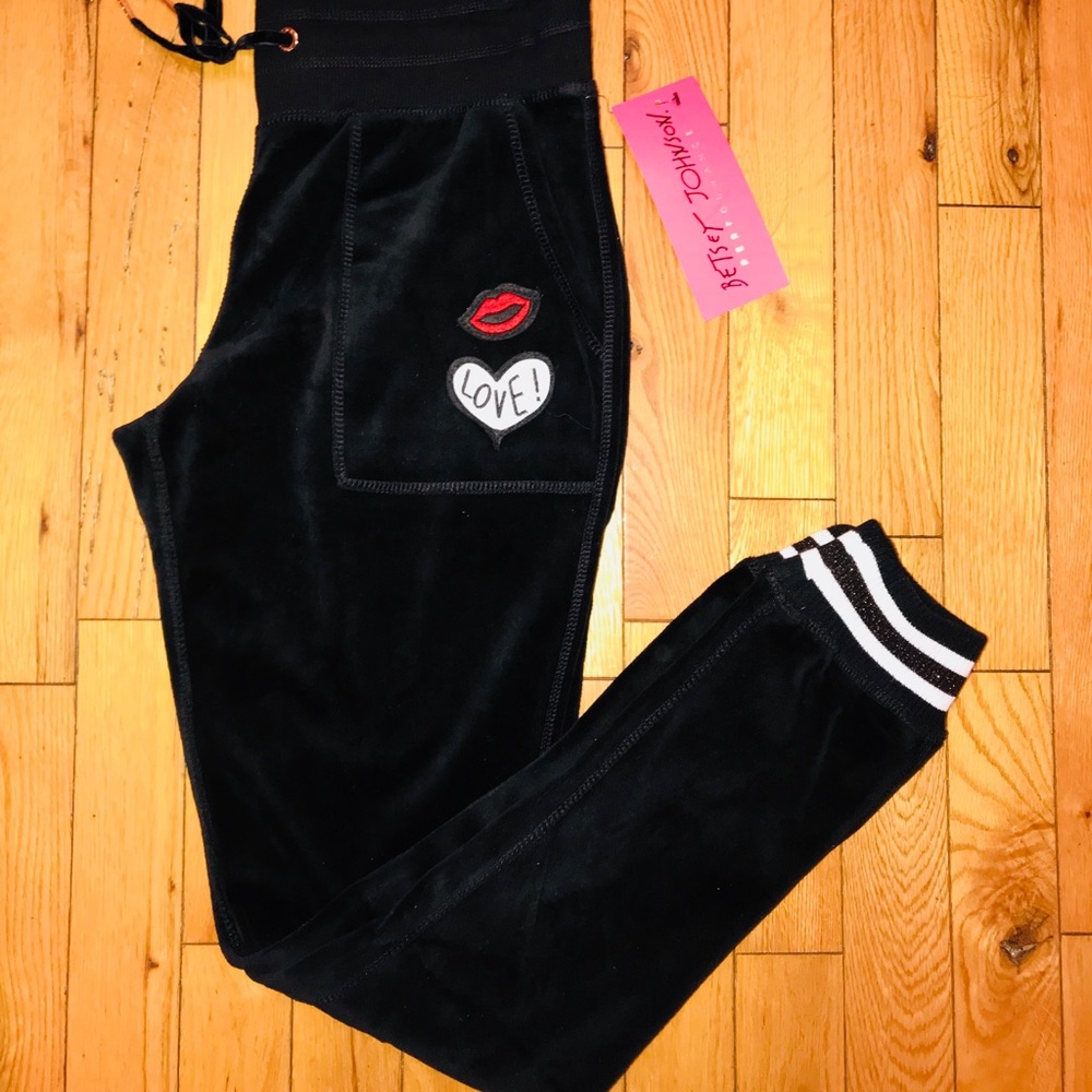 Betsey JohnsonXS jogger pant andMedium sweater set